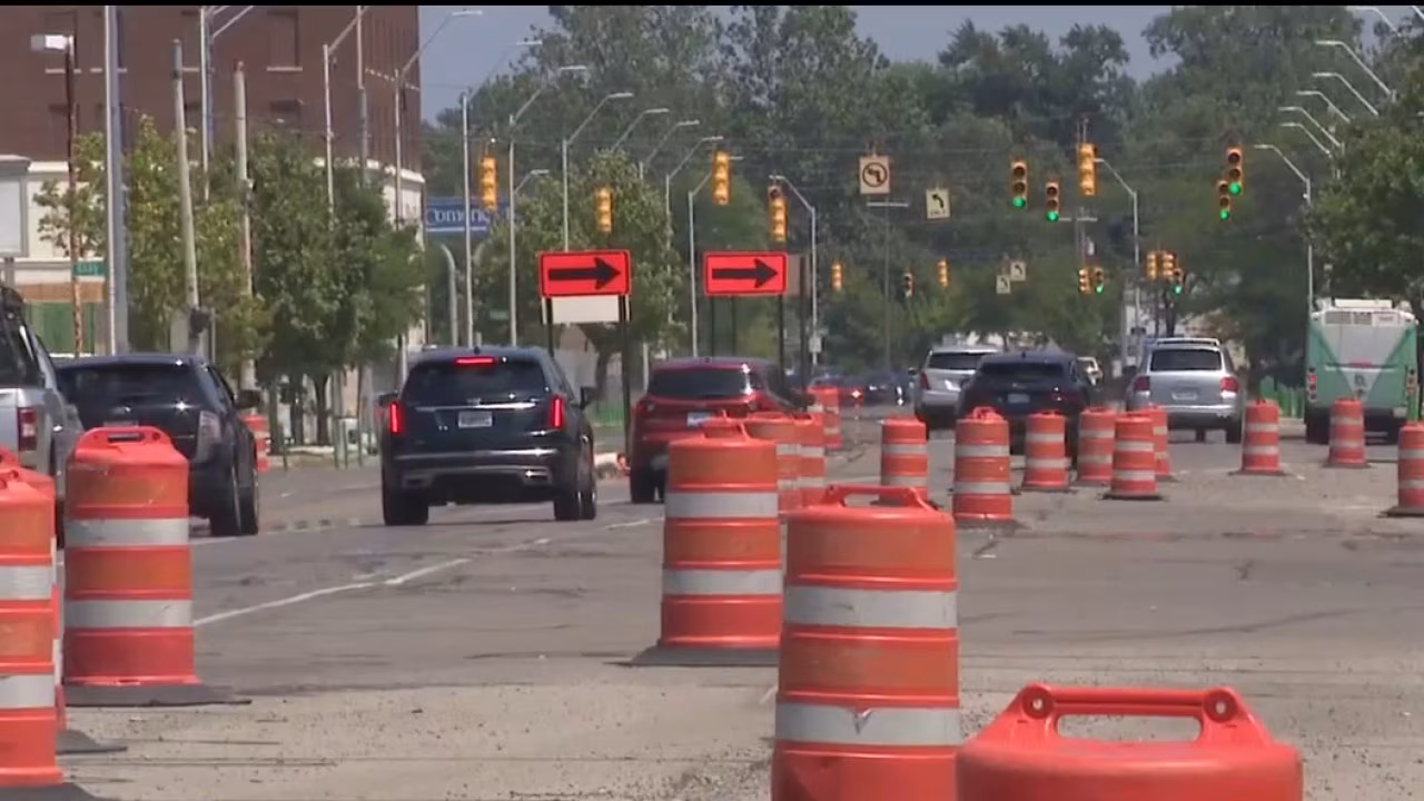 Detroit business owners say construction driving away business