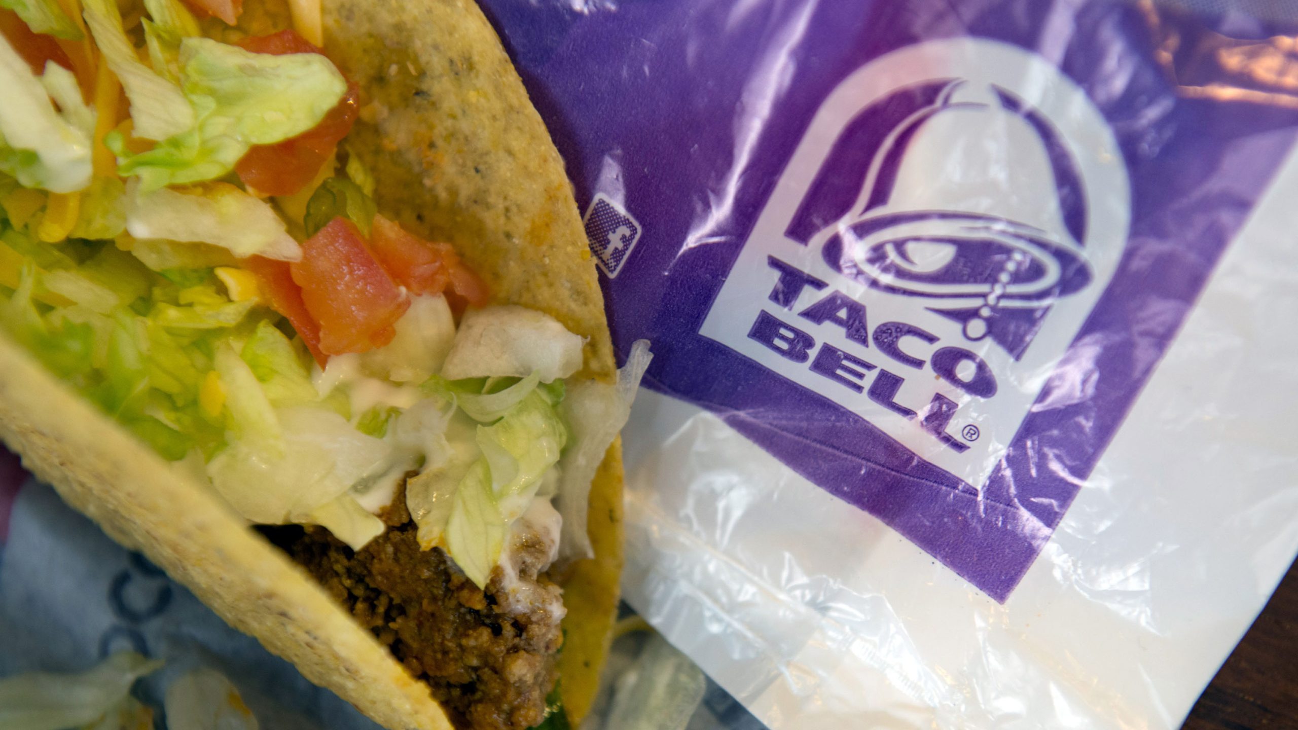 Taco Bell pulls lettuce after officials confirm parasite outbreak source in five states